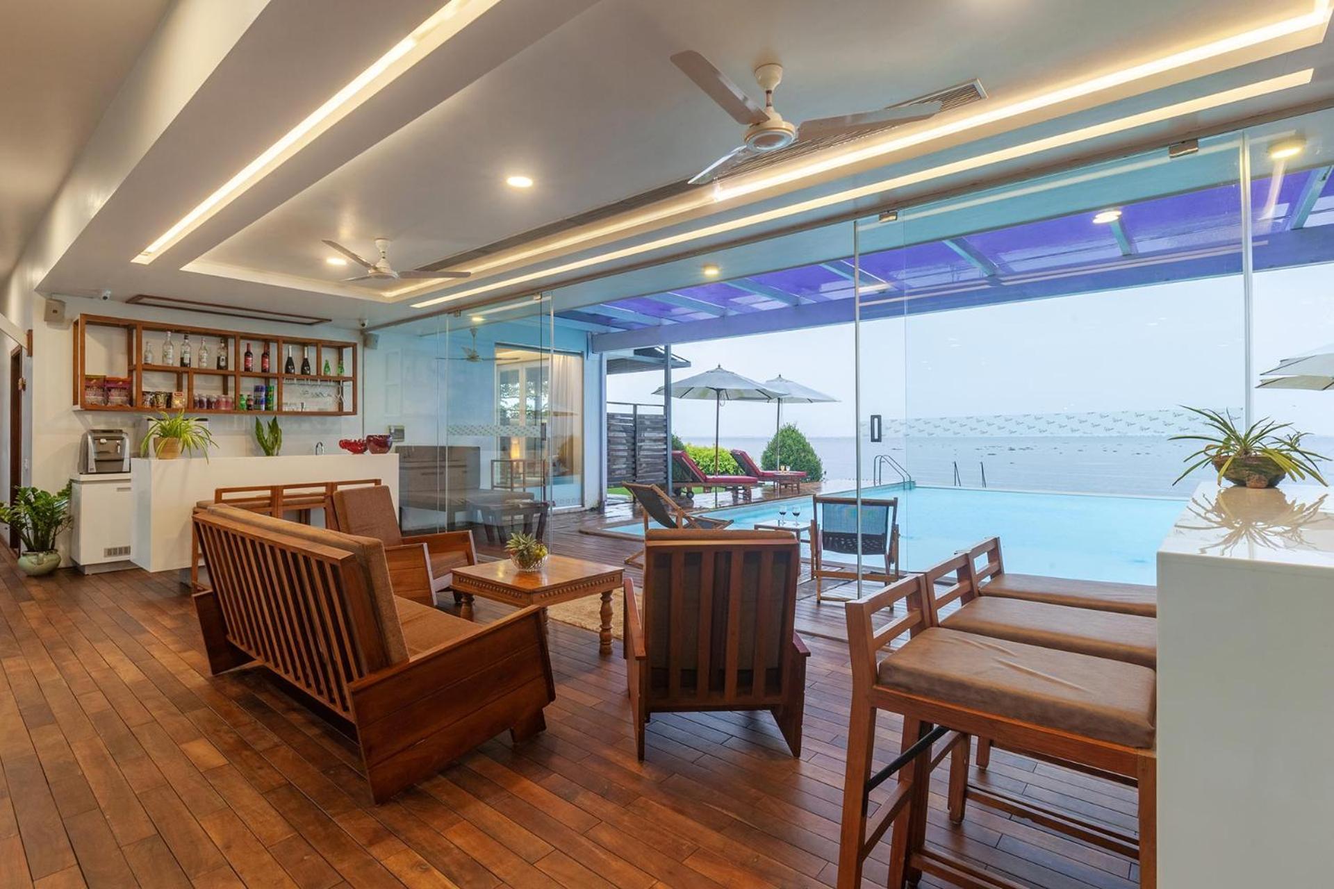 Stayvista At The Rain - River Villa With Infinity Pool Alappuzha Exterior photo